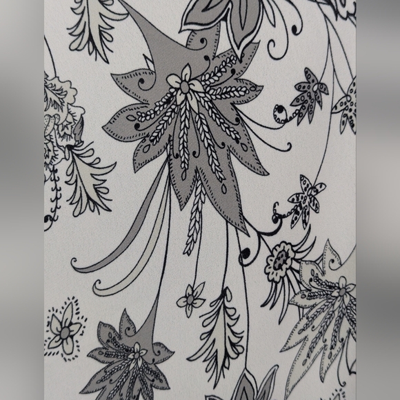 Rose + Olive 2X Boho Asymmetrical Blouse V-Neck Front & Back - Picture 4 of 11